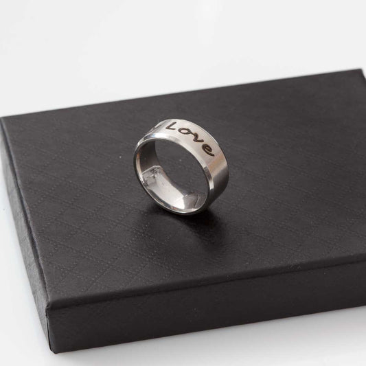 טבעת כסופה עם חריטה